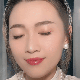 【限時特惠70%！買1送1，支持貨到付款】手殘黨救星，一抹成形！「三色眼影棒」高光+陰影+過渡色//台灣獨家熱賣